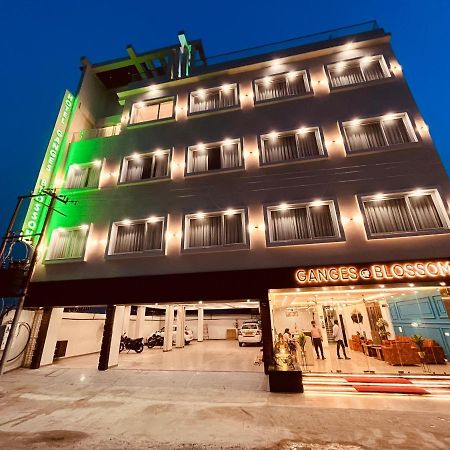 Gange Blossam Resort, Haridwār Екстериор снимка