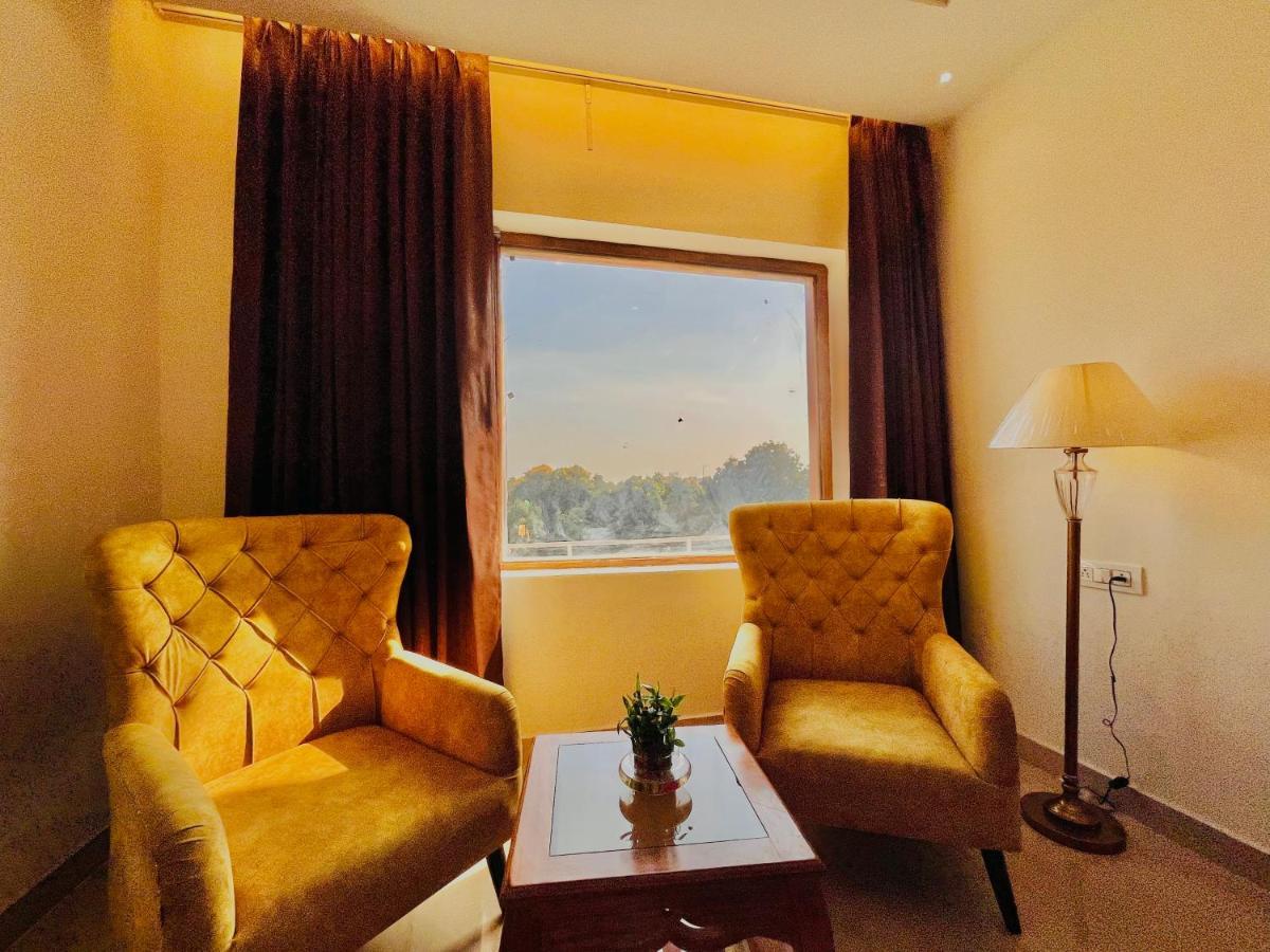 Gange Blossam Resort, Haridwār Екстериор снимка